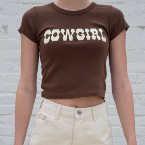 Brun t-shirt  - Cowgirl t-shirt från brandy🤎 90kr eller högst bud. Köparen står för frakt⭐️