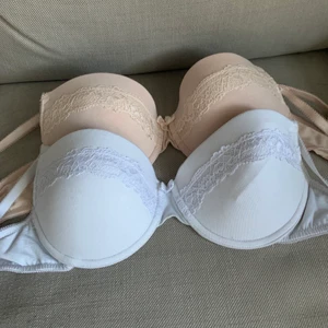 Bh  - Jättesnygga bhs, endast testade. Köparen står för frakt 