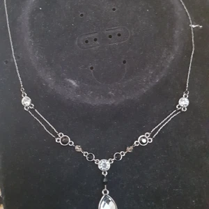 Halsband  - Fint halsband 55kr plus frakt. 15