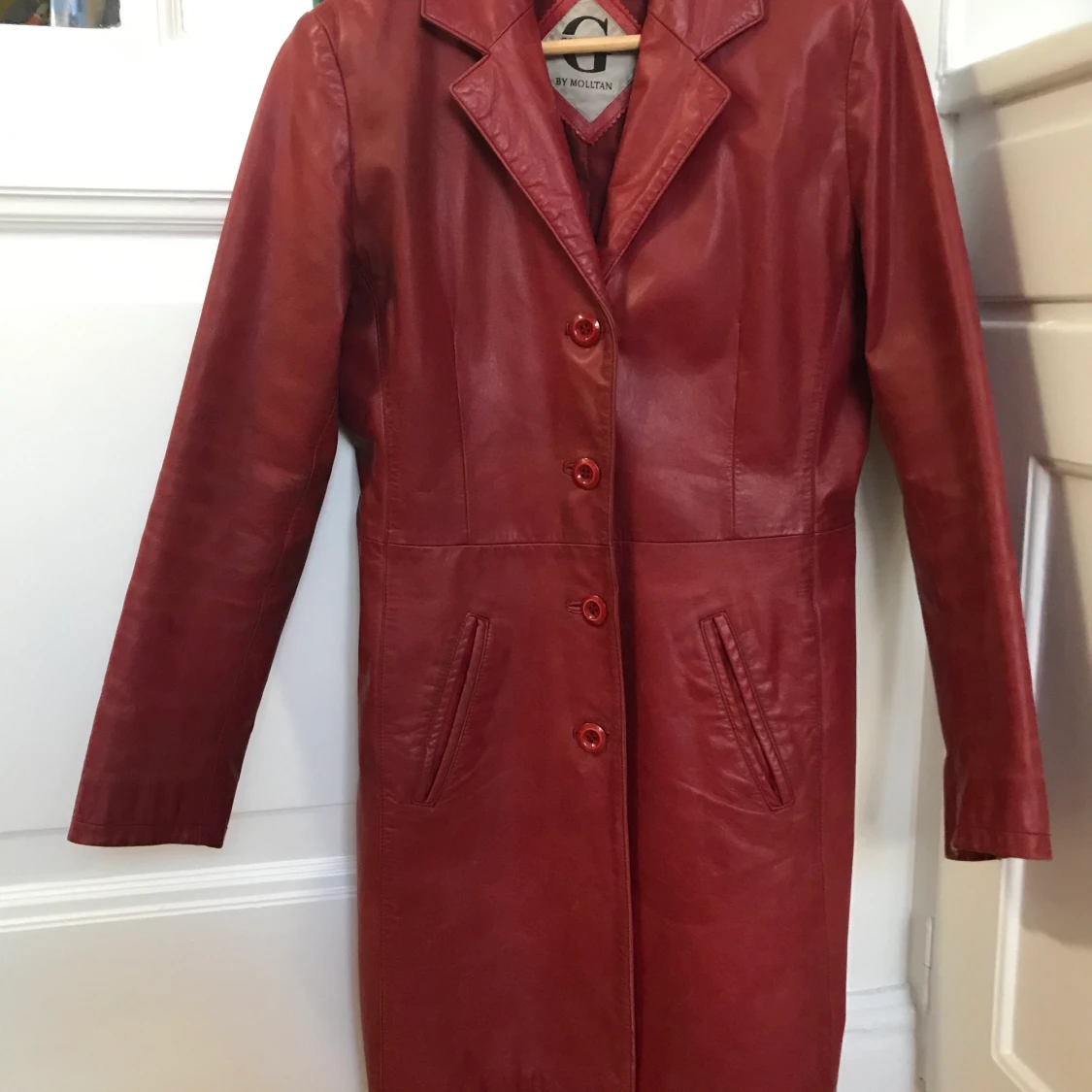 Röd skinnkappa  - 90