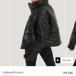 Jacka från NAKD storlek 38 - Säljer denna fina jacka i jätte fint skick! Säljer pga att jag har köpt en annan! Säljer för 350 inklusive frakt🙌🏼😍