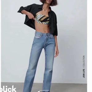 Blåa zara jeans - Säljer dessa jättefina zara jeans i storlek 36💞💕 köp direkt för 500kr😊❤️