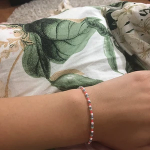 Pärlarmand - Egengjord pärlarmband!