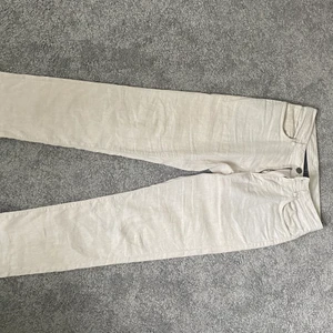 Oscar Jacobson linne byxor - Fina linnebyxor den Oscar jacobson knappt använda, storlek 29/32 Nypris 2300