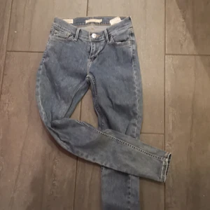 Levi  - Super skinny Levi jeans, stretch. Bra skick. Köparen står för frakt. 