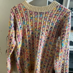 Tröja  - Stickad tröja, aldrig använd