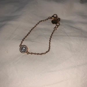 Edblad armband  - Rosé färgat armband med bling.