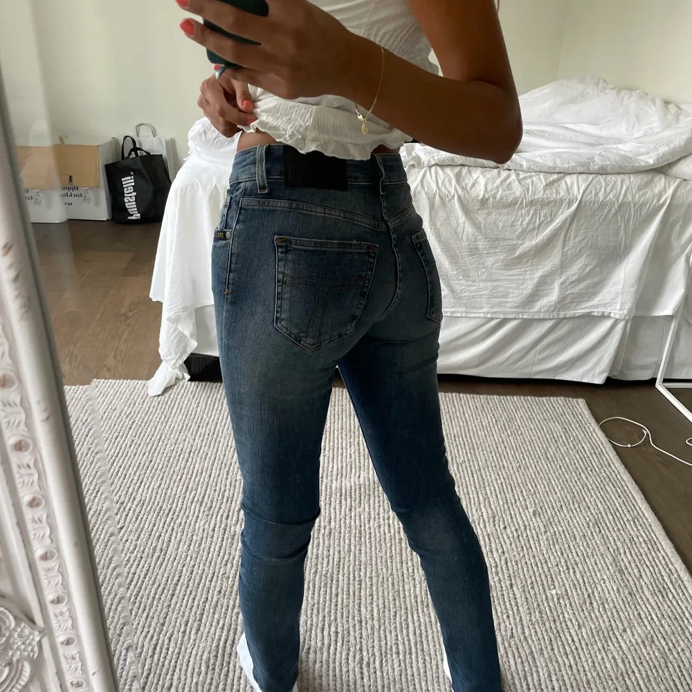 Super snygga lågmidjade jeans, nytt skick!! 3 för 2🥰🌸💓. Jeans & Byxor.