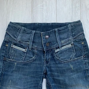 Y2k Levi,s jeans  - Levi’s märkesjeans i XS. Alla fickor är fungerande och plagget är som nytt. (Budgivning vid fler intresserade!) DMa för fler bilder och frågor❤️ 