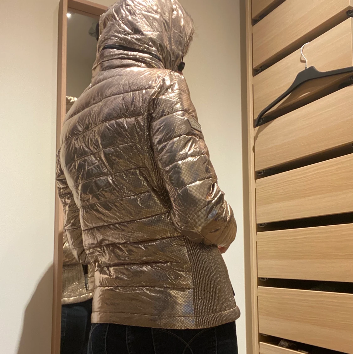 Guldig skidjacka - 90