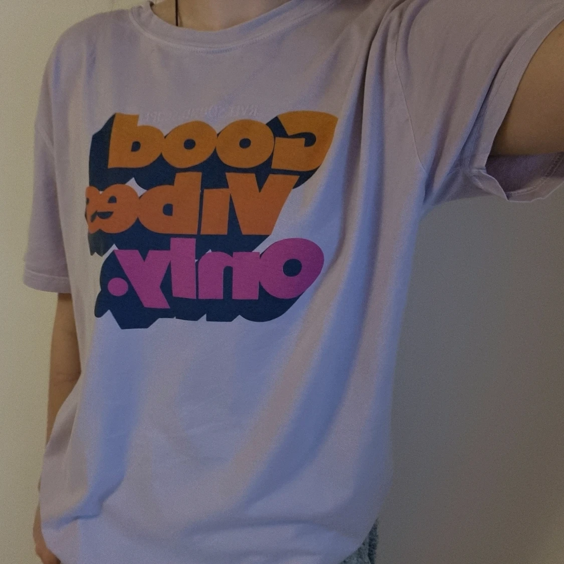 Lila t-shirt storlek L - 90