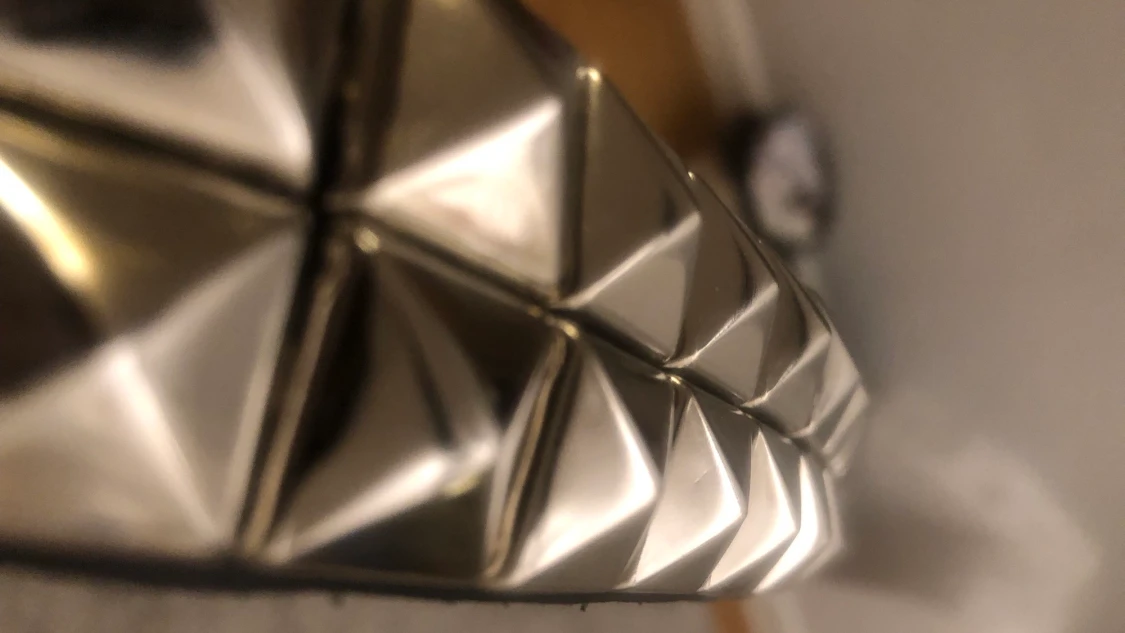 Skärp med nitar - 90