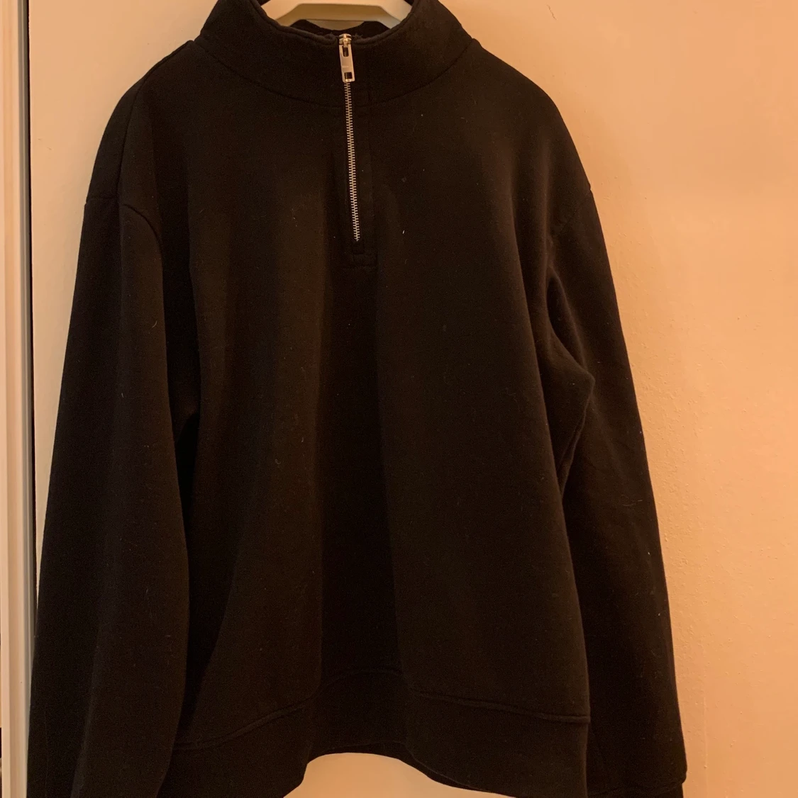 Svart half zip