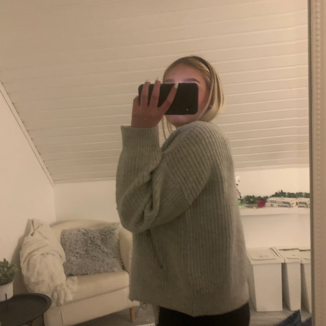 Grå stickad kofta - 90