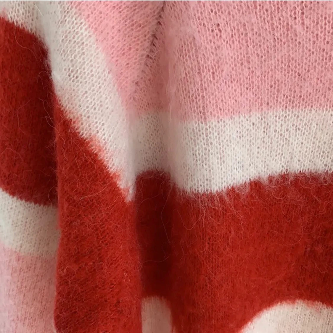 Stickad tröja  - 91