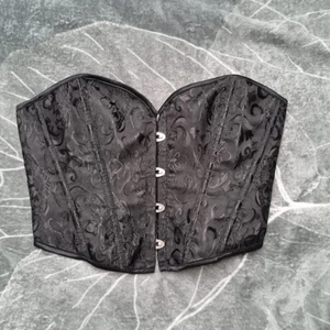 Korsett - Kort korsett. Den är helt ny, har bara testat den