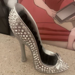 Smyckesbehållare  - Den är i bra skick