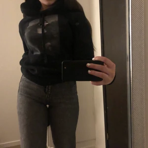Hoodie från jonkyard 💕 - Fin tröja från jonkyard säljer för den inte används längre köpt för 600 så säljer för 299kr💕