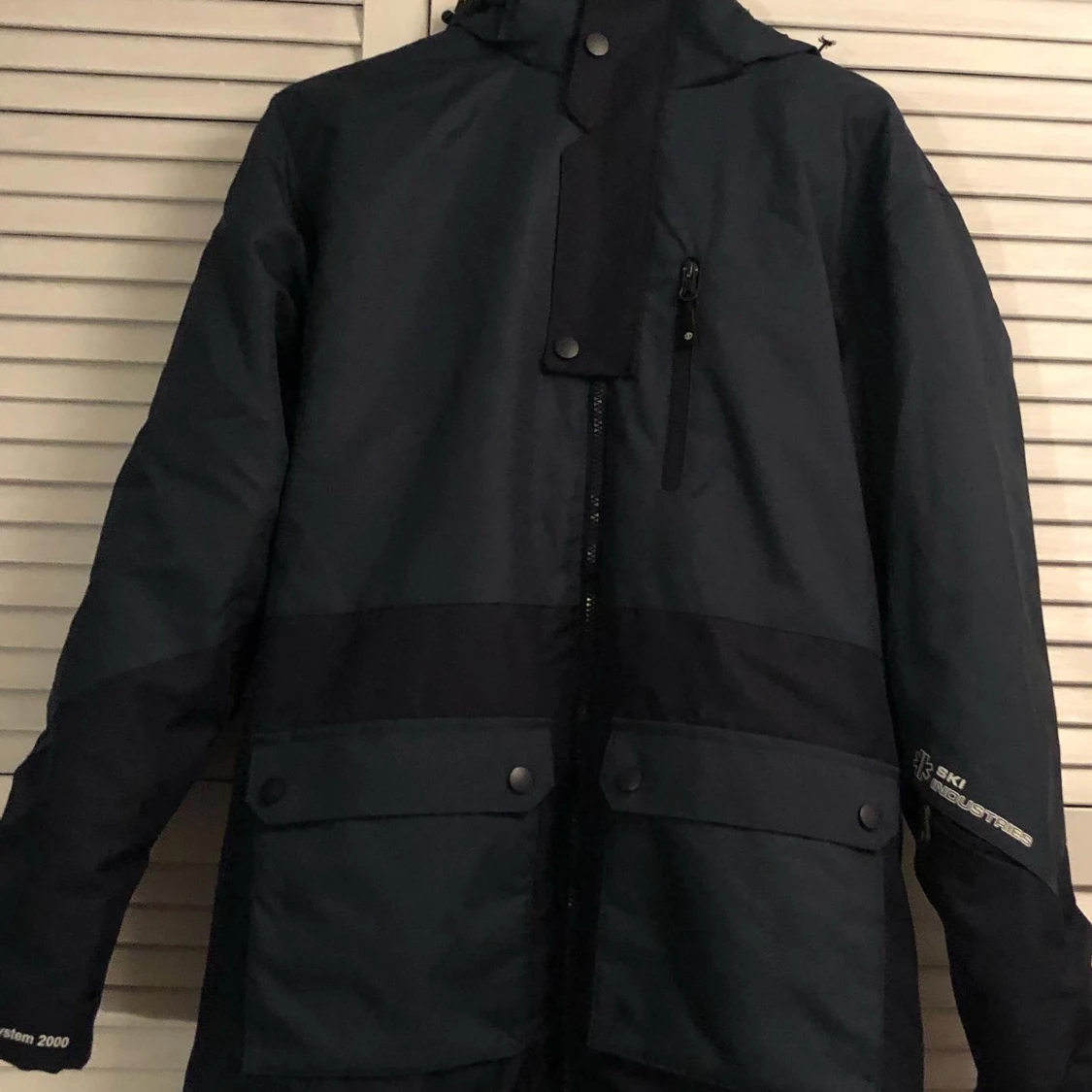 Snowboard/ skidjacka  - 90