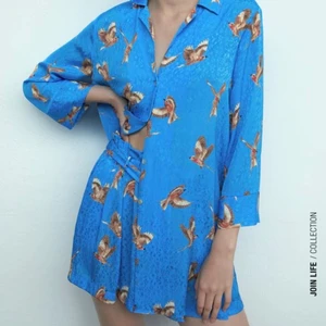Blus fågelmönster ZARA L - Sitter oversize på mig som är S/M. Skönt skirt material 👁