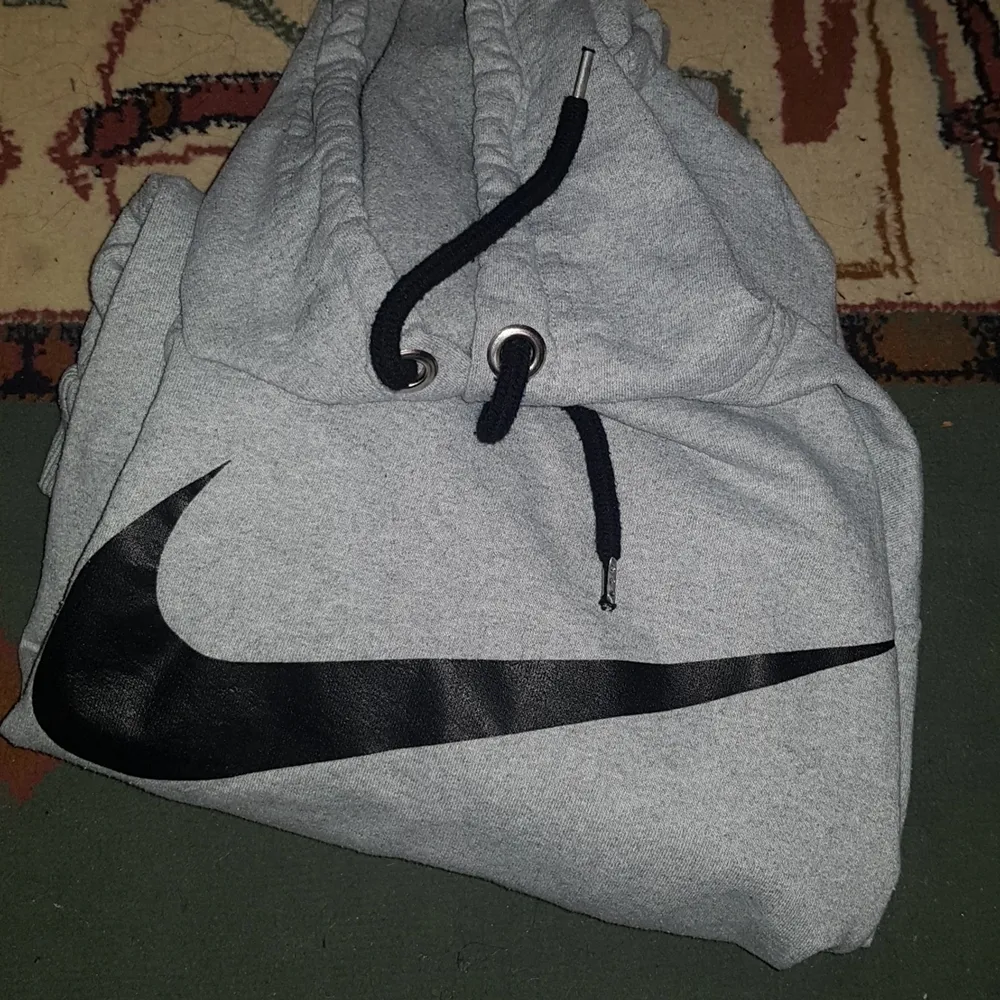 Nike hoodie storlek s. Övrigt.
