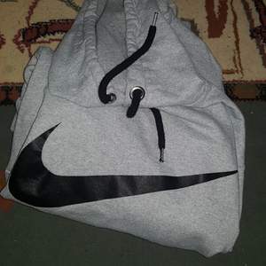 Nike hoodie storlek s