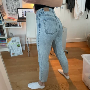 Gina Jeans - I fint skick. Jag är 170 för referens 