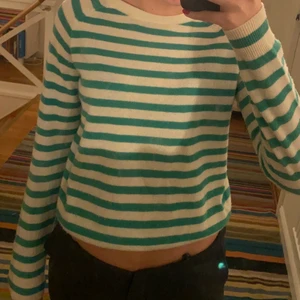 Stickad zara tröja - Randig tröja från zara, så cool!