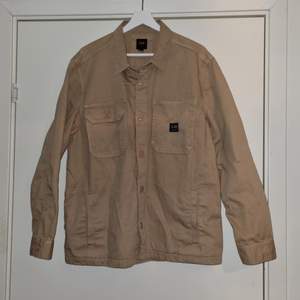 Beige Lee Workwear shirt 100% cotton. Size L, never worn, only tried on. Like new