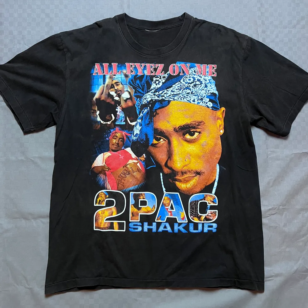 Tupac Shakur replika raptee i XL. T-shirts.