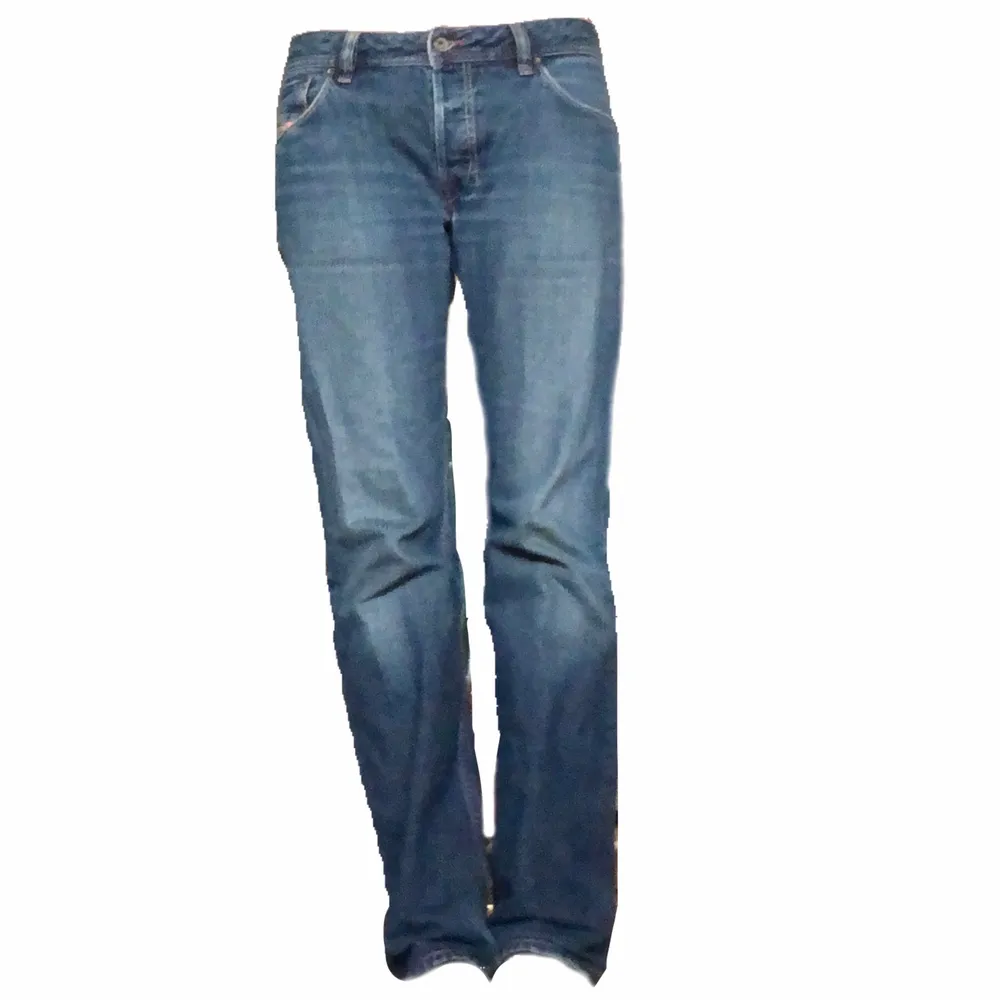 Jeans från diesel . midjemått: 86cm, innerbensmått: 81cm 💓. Jeans & Byxor.