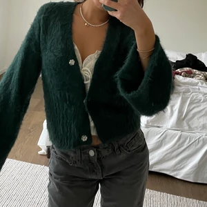 Mysig kofta!! ❤️ - Super fin mysig kofta. Jätte snyggt att ha ett vitt linne under eller bara knäppa den och ha den som den är passar utmärkt! 3 för 2 på allt❤️