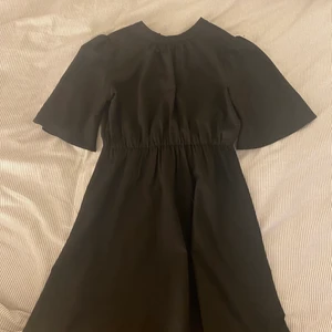 Klänning  - Klänning från Dry Lake, endast använd 1 gång