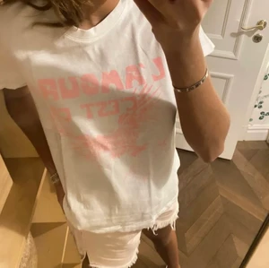 zadig t-shirt - säljer min zadig t shirt då den inte kommer till användning, lånad bild så skriv för mer bilder 