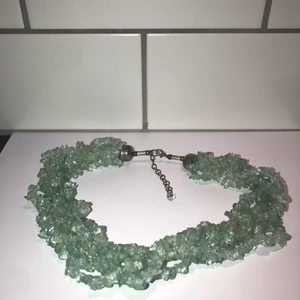 Halsband - Halsband i turkosa stenar