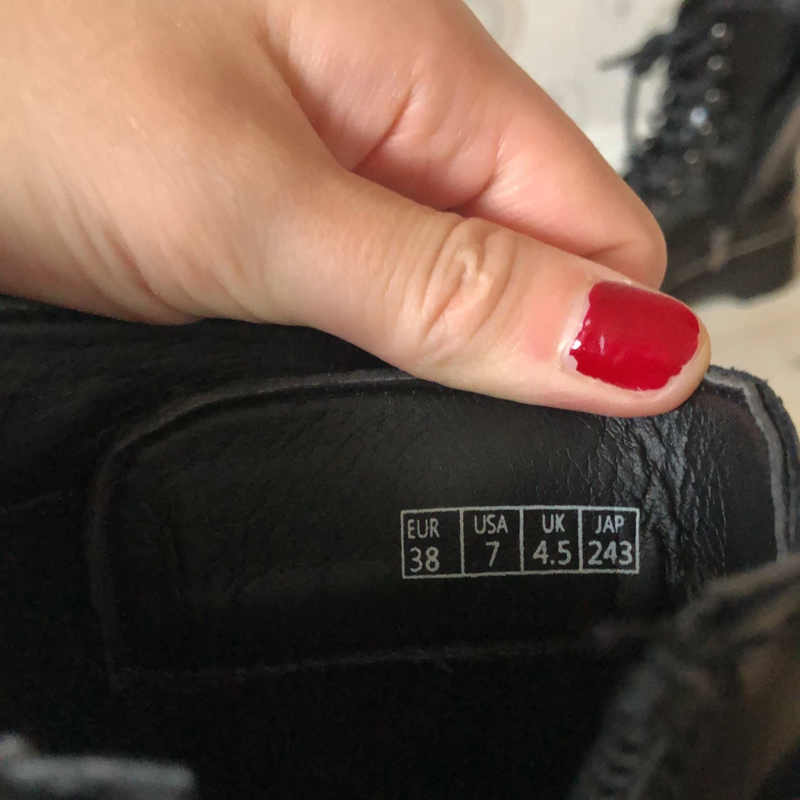 Dr. Martens liknande boots - 90