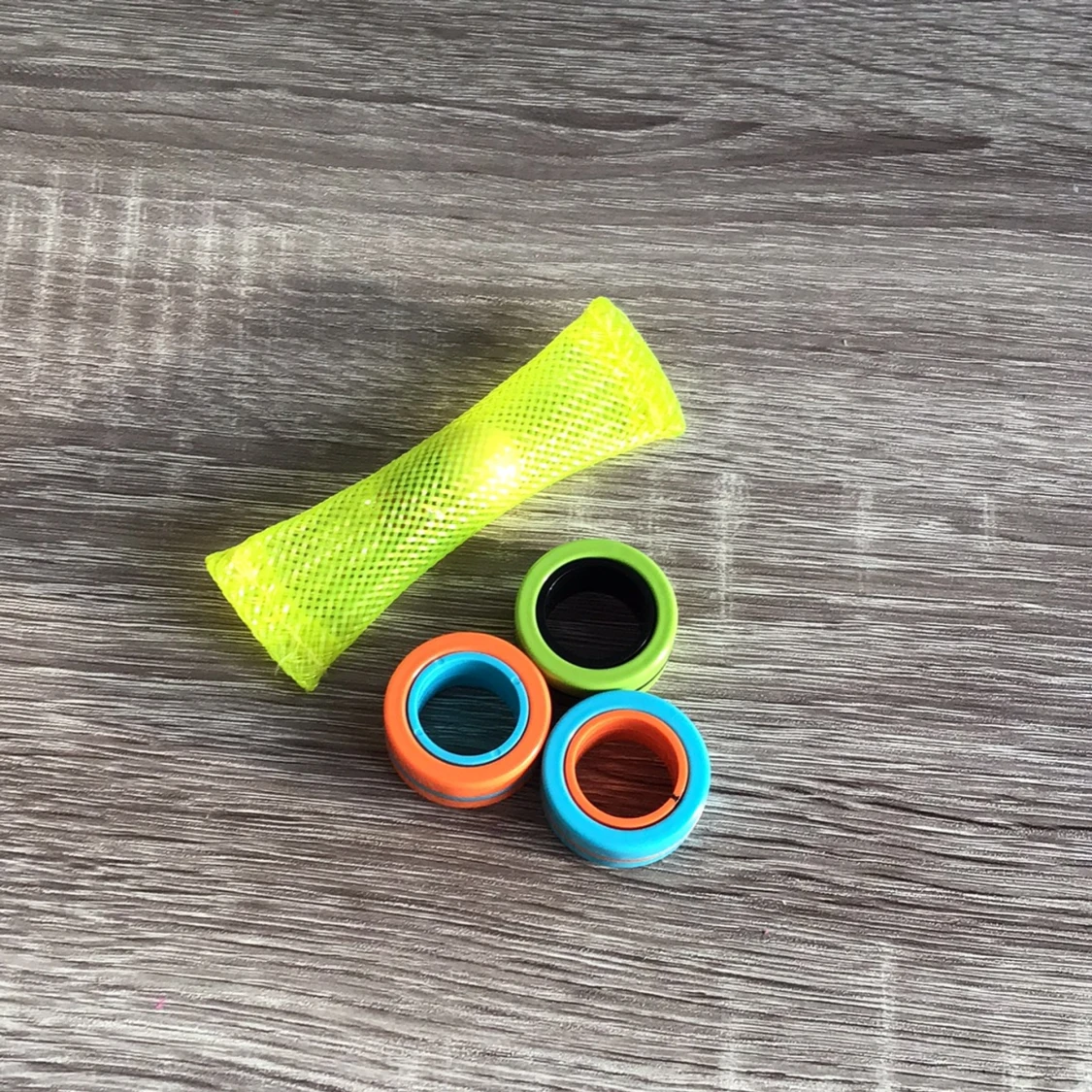 Fidget toys, poppits magnetringar. - 90