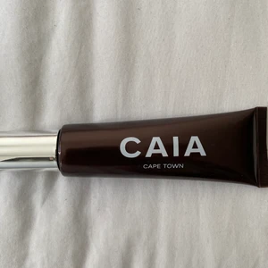 Caia liquid bronzer  - Endast testad ca 3 gånger men det va inget för mig. Den är i princip full. 