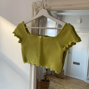 Topp - Topp från Zara, aldrig använd (sitter om en S/M)