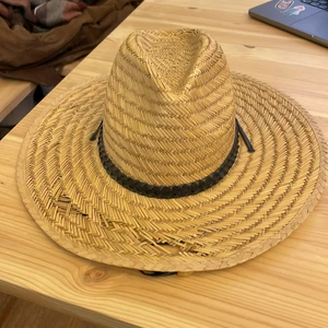 Stråhatt - Lite sliten