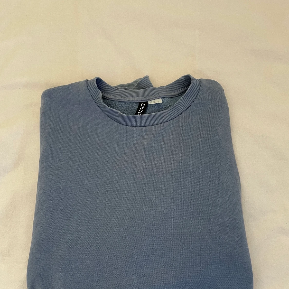 Sweatshirt med balong arm