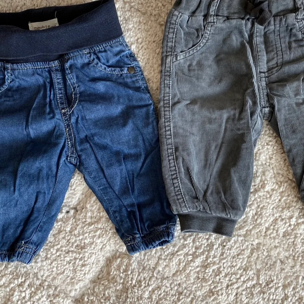2 st byxor enligt bild som nya newbie o den gråa name it i strl 56. Jeans & Byxor.