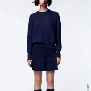 Mörkt blått set - Mörkt blått sett från zara, aldrig använd, prislapp finns kvar, storlek M men passar mig som har Xs! 