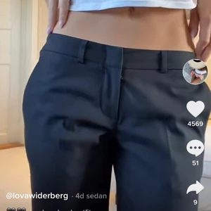 Inwear kostymbyxor  - Säljer ett par superfina LÅGMIDJADE kostymbyxor från inwear! Passar tyvärr ej mig, har därav inga bilder på men sjukt fina, lågmidjade, långa i benen och rak passform!