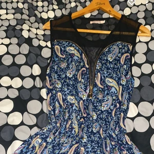 Lång klänning  - Jätte fint lång klänning med st l/xl