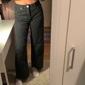 Jeans - Säljer mina jeans som jag köpte förra året för att dom inte används längre (Köparen står för frakten)