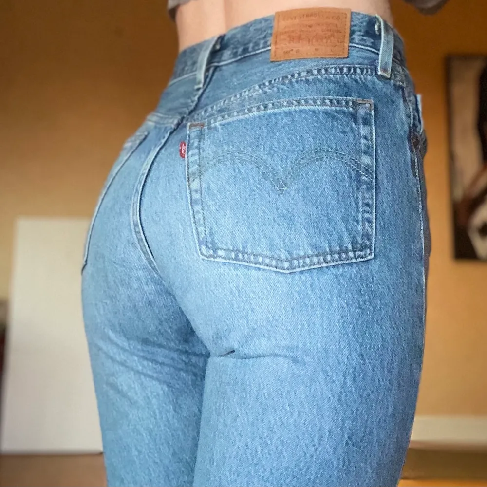 Tidlösa jeans med fin passform. Med smala ben. Fint skick✨. Jeans & Byxor.