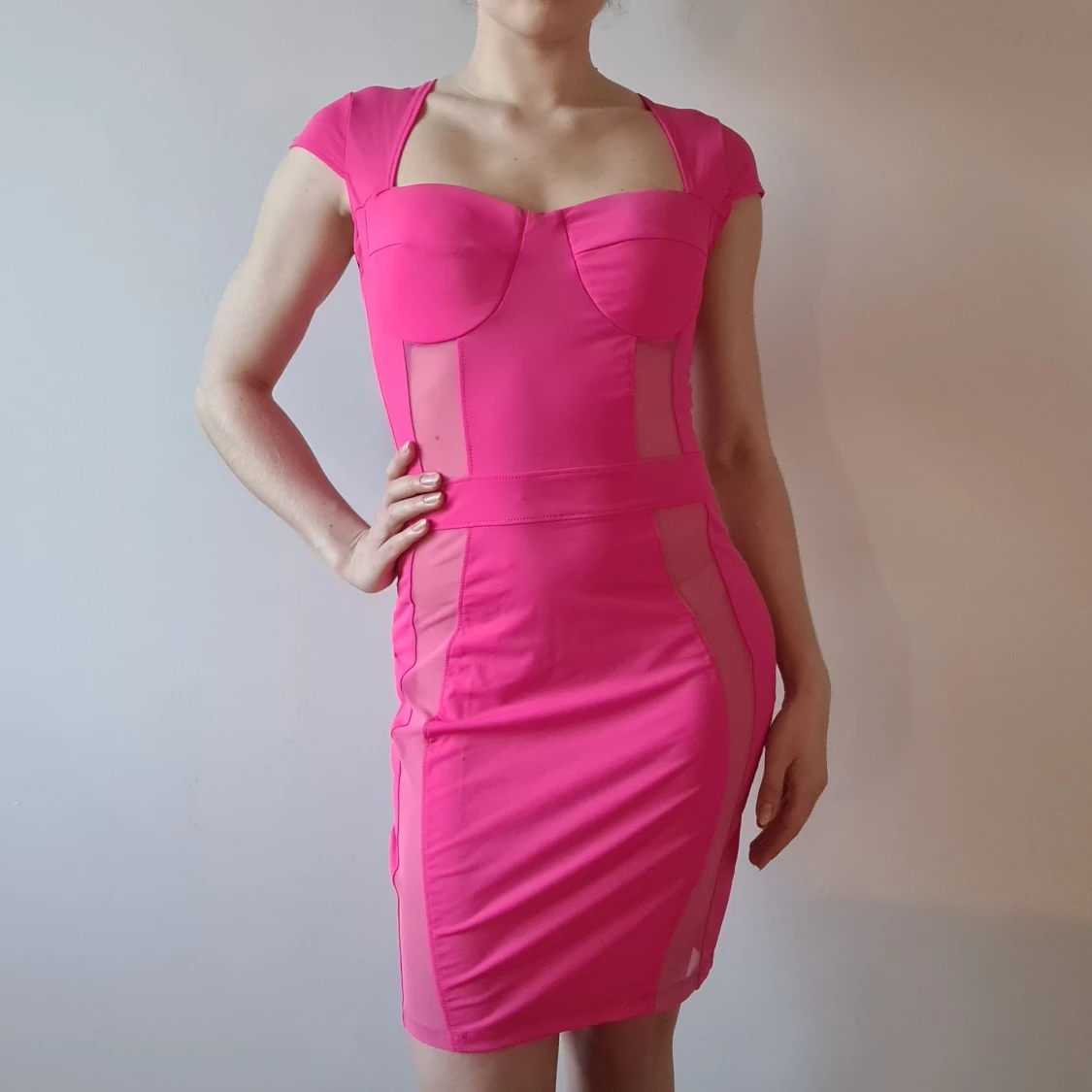 Rosa N.Y.C klänning med mesh, stl. S-M