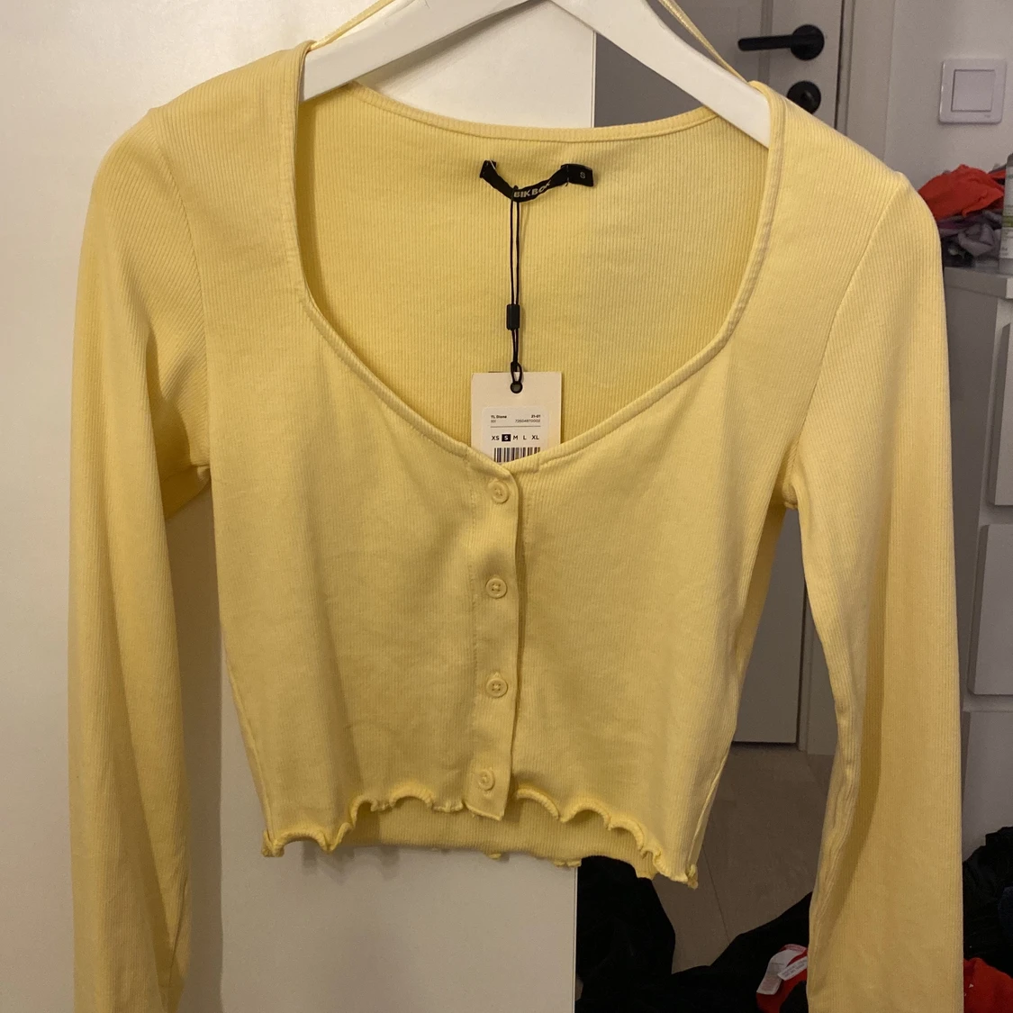 Gul kofta från bikbok