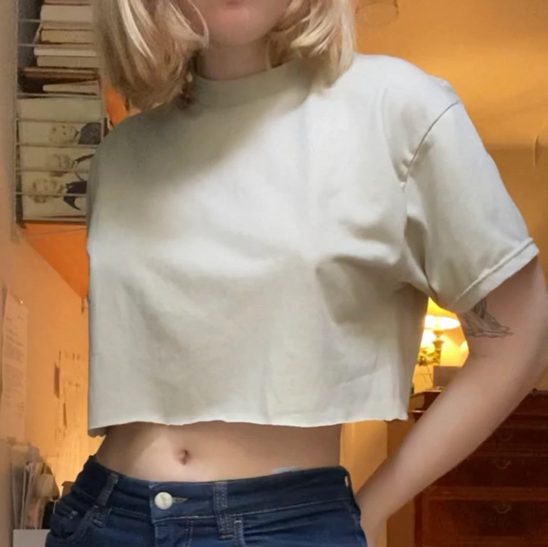 Beige avklippt T-shirt  - 90